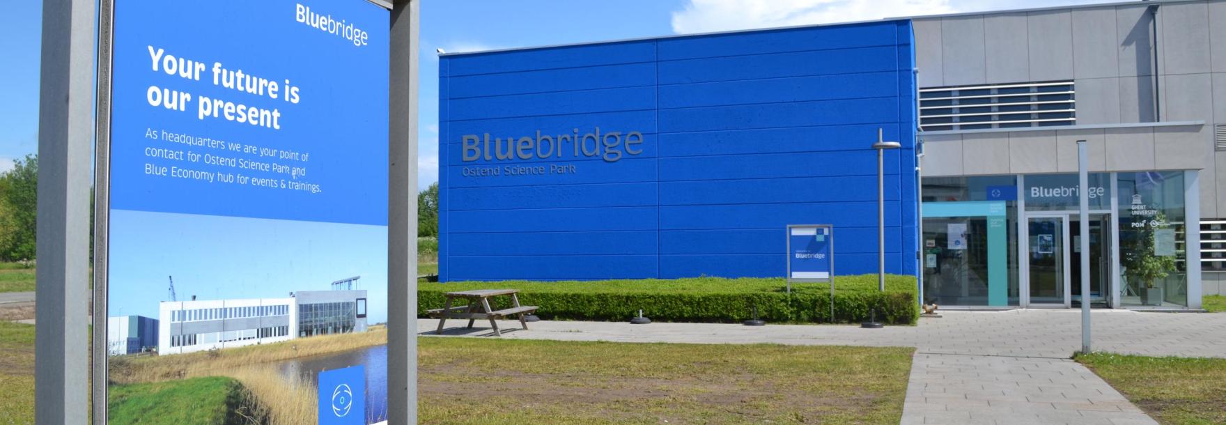 Bluebridge buiten